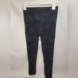 Spanx Women's Green Camo Seamless Compression Leggings Size Medium